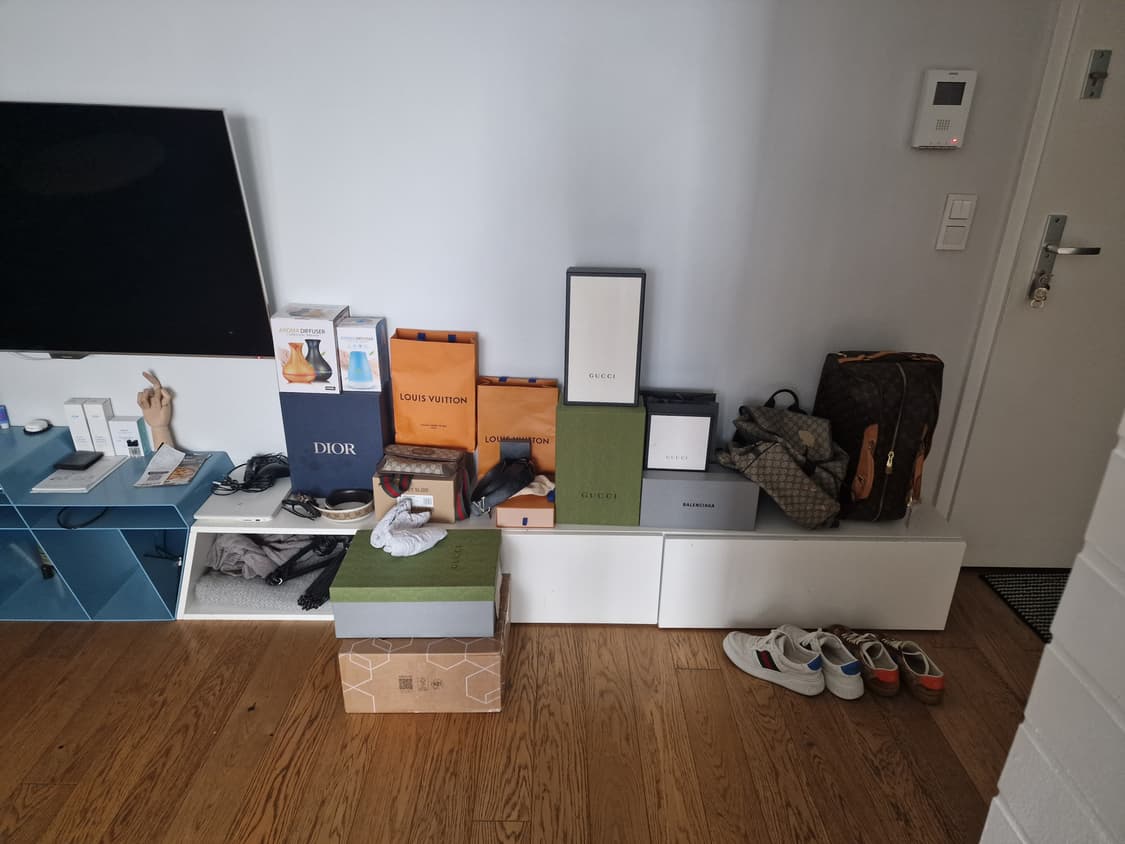 정품 몽클레어 아프톤 롱패딩 다크네이비 판매합니다. 상품이미지3