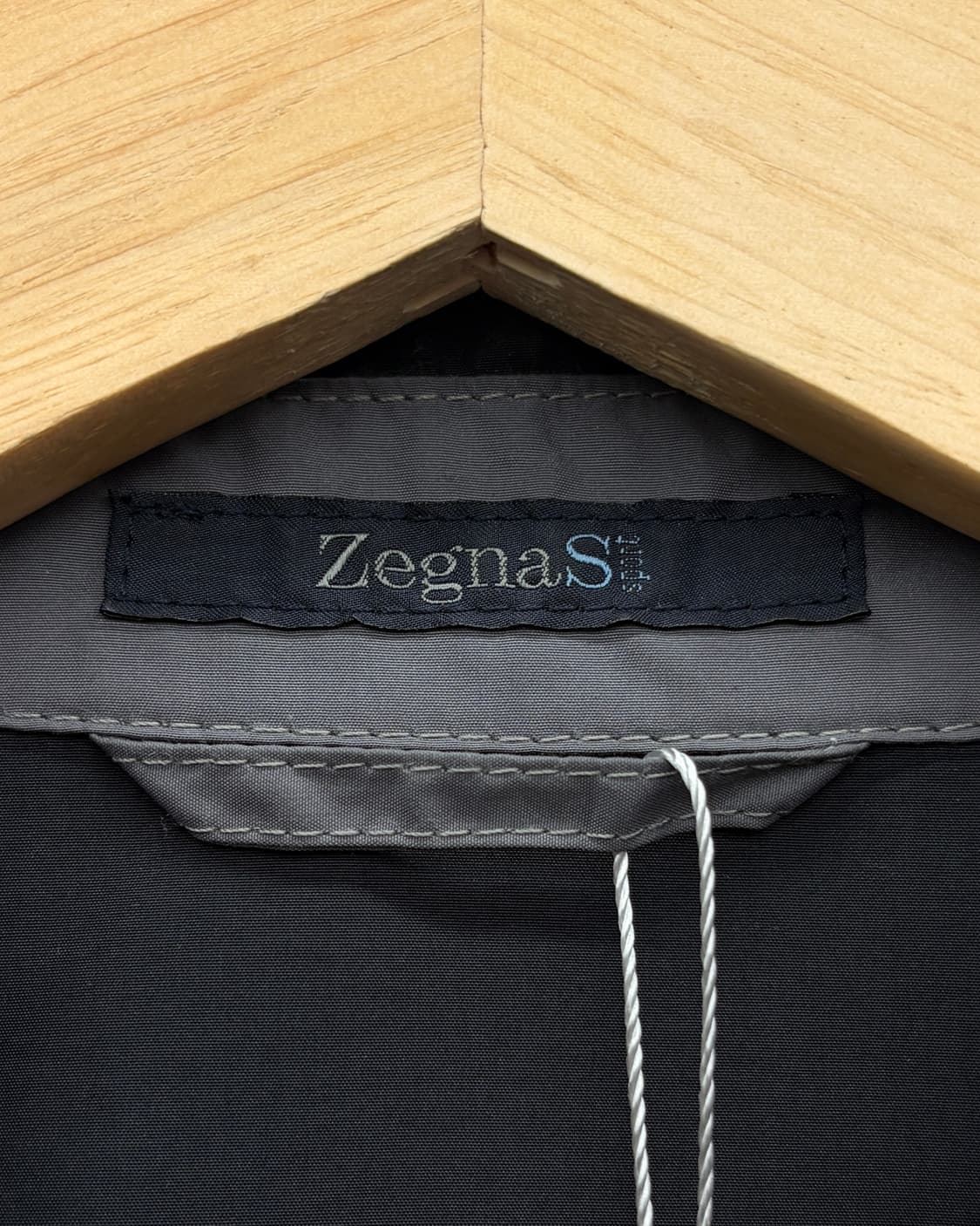 에르메네질도 제냐 스포츠 90s 폴리쉘 집업 자켓 상품이미지6