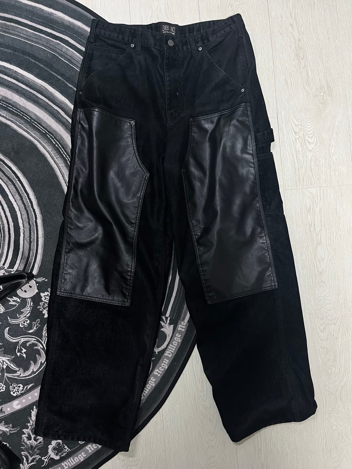 Emostanceclub 벨벳레더 베기 카펜터 진 상품이미지4