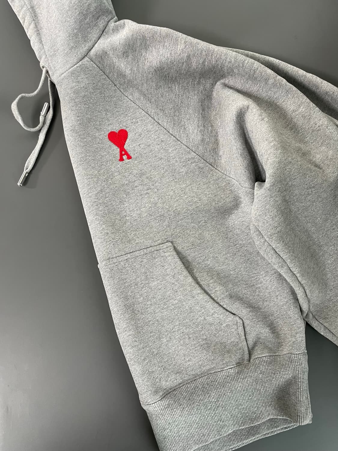 [M] AMI 아미 자수 하트 로고 후드 티 상품이미지5
