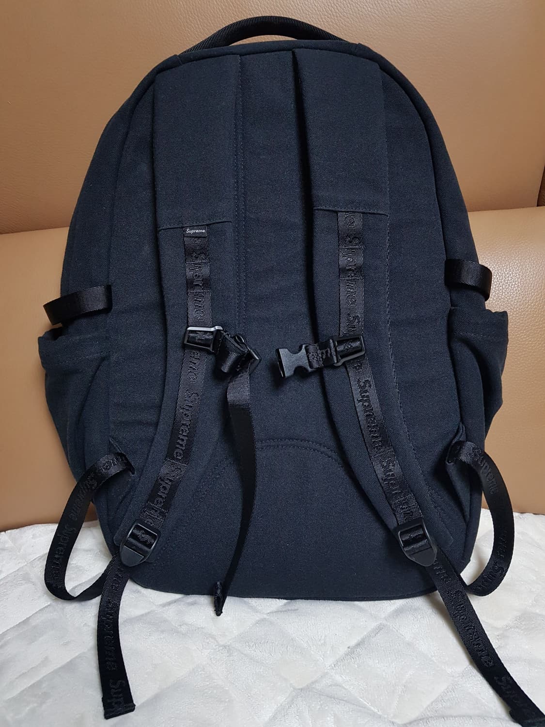 슈프림 백팩 블랙 25SS 상품이미지3