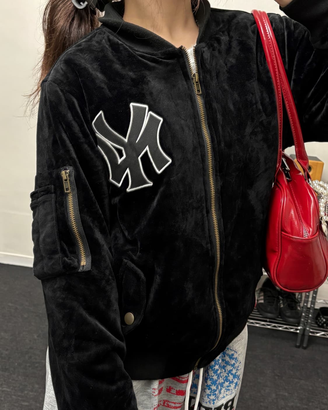 마제스틱 뉴욕 양키즈 벨벳 봄버 자켓 상품이미지3