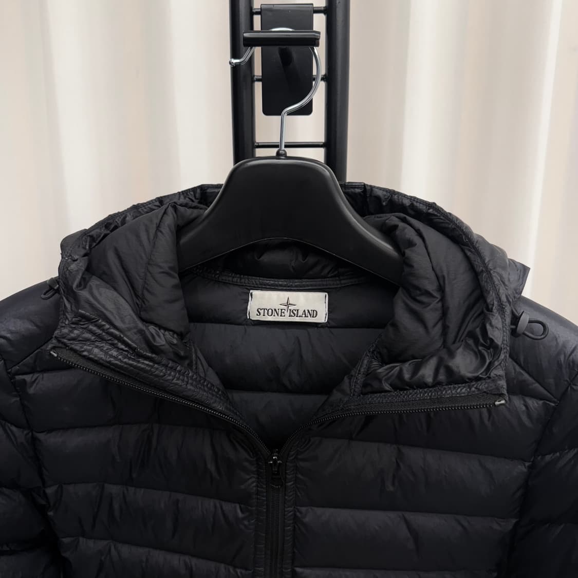 [24FW/ S] 스톤아일랜드 룸우븐 경량패딩 상품이미지2