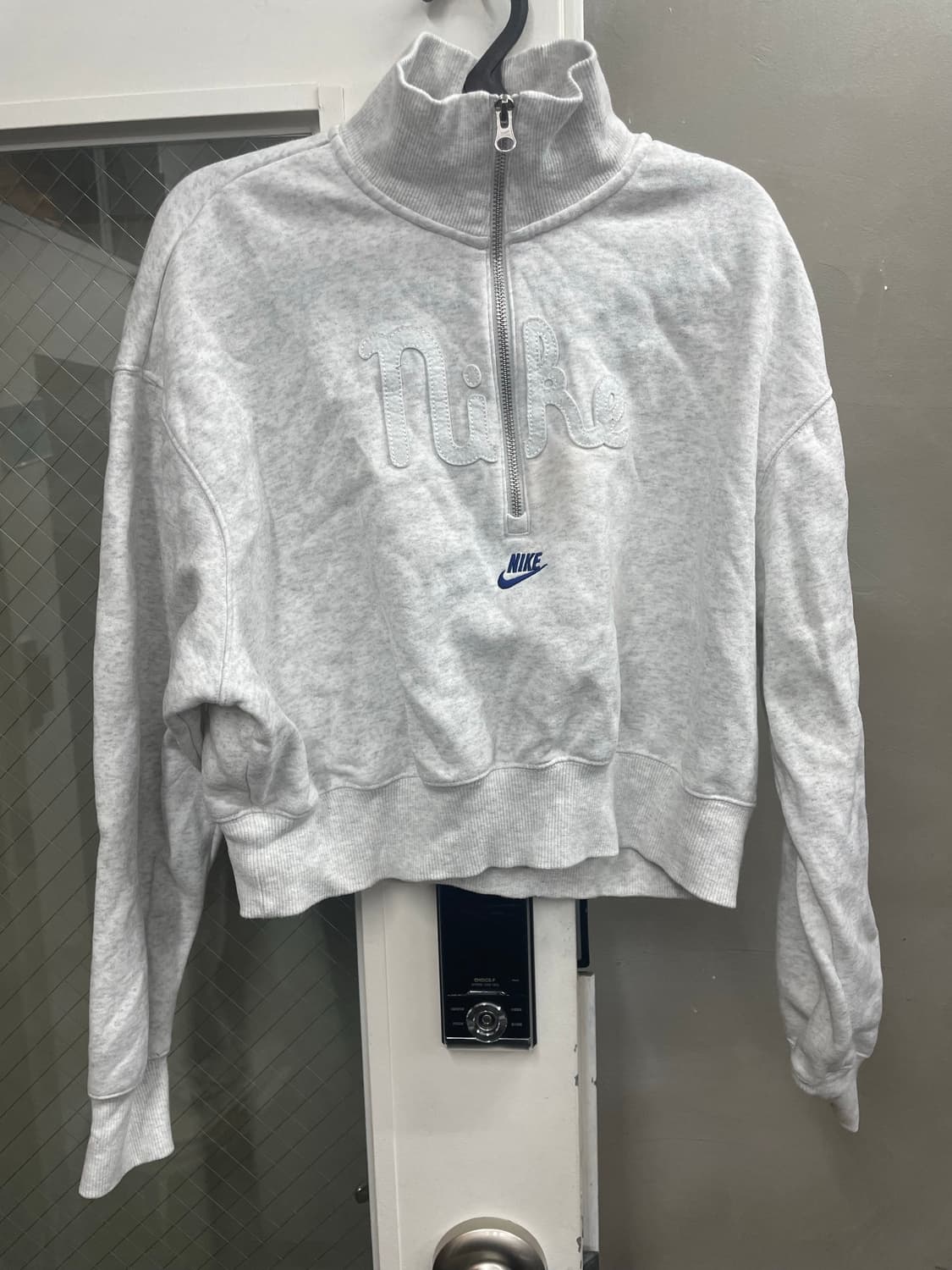 나이키 스우시 하프 집업 맨투맨 그레이 크롭L 상품이미지1