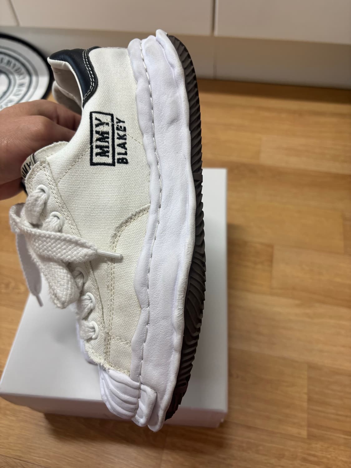 미하라야스히로 블레이키 화이트 40 판매합니다 상품이미지4