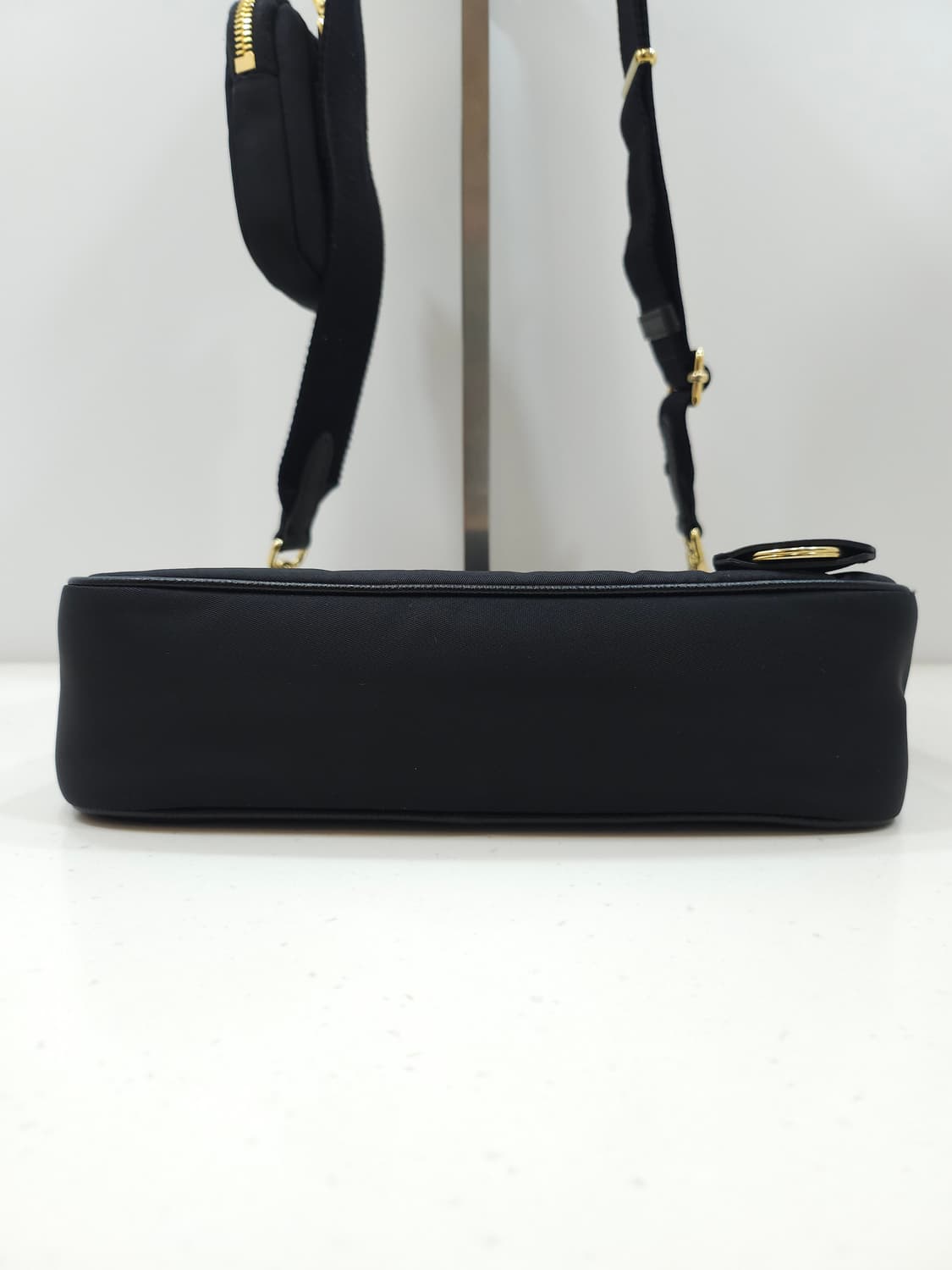 프라다 리에디션 2005 리나일론백 금장 상품이미지6