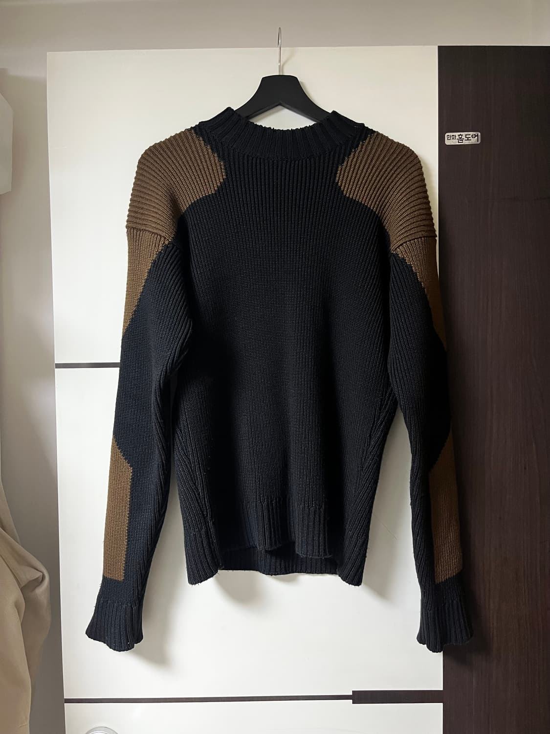 자크뮈스 모크넥 니트 블랙 상품이미지5