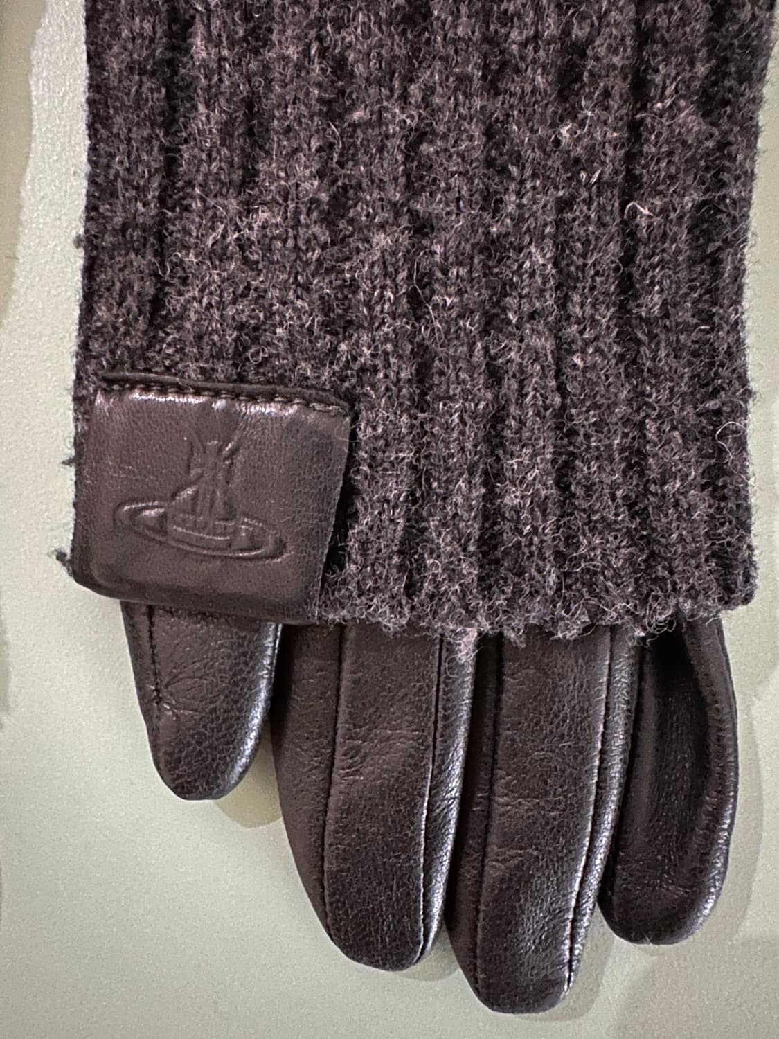 비비안웨스트우드 가죽 니트 장갑 상품이미지3