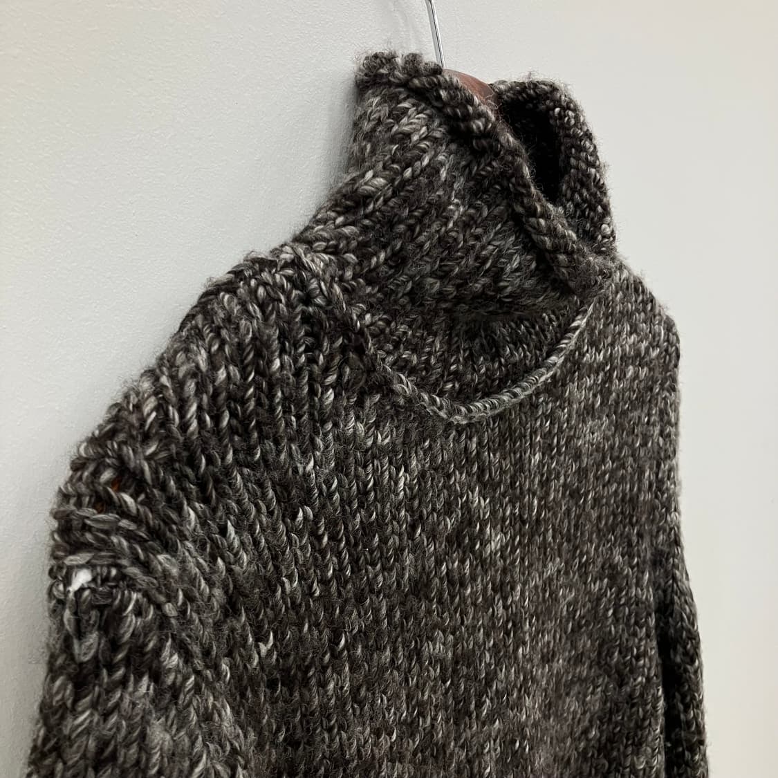 코스 울 보카시 터틀넥 니트 XS 상품이미지4