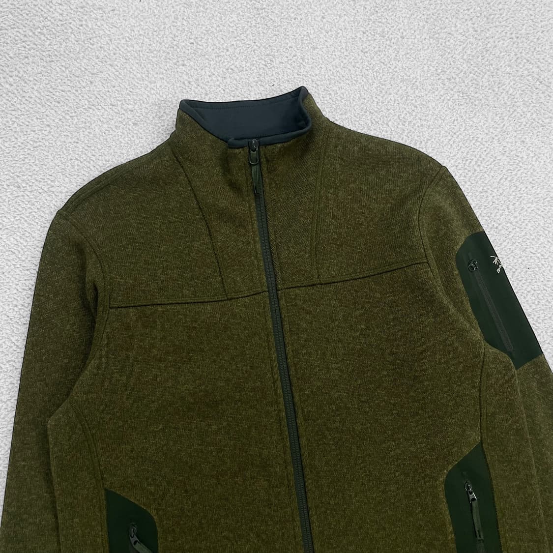 아크테릭스 포켓 로고 커버트 가디건 자켓 카키 그린 상품이미지3