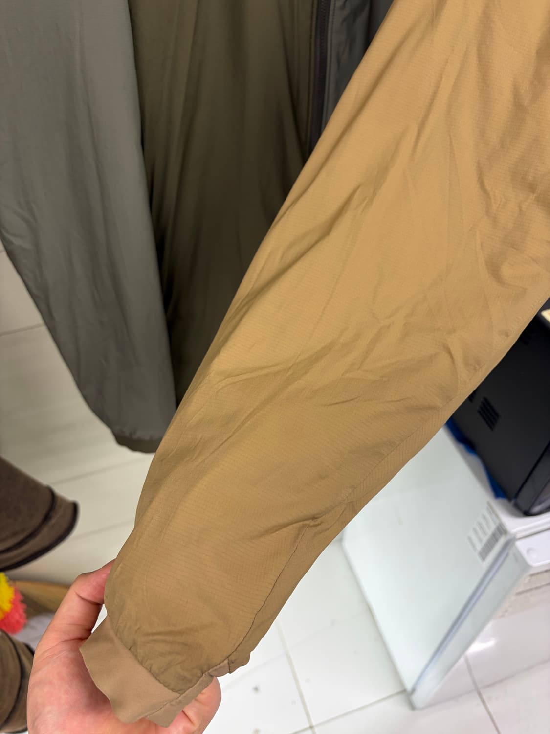 아크테릭스 아톰후디 L 판매합니다 상품이미지3