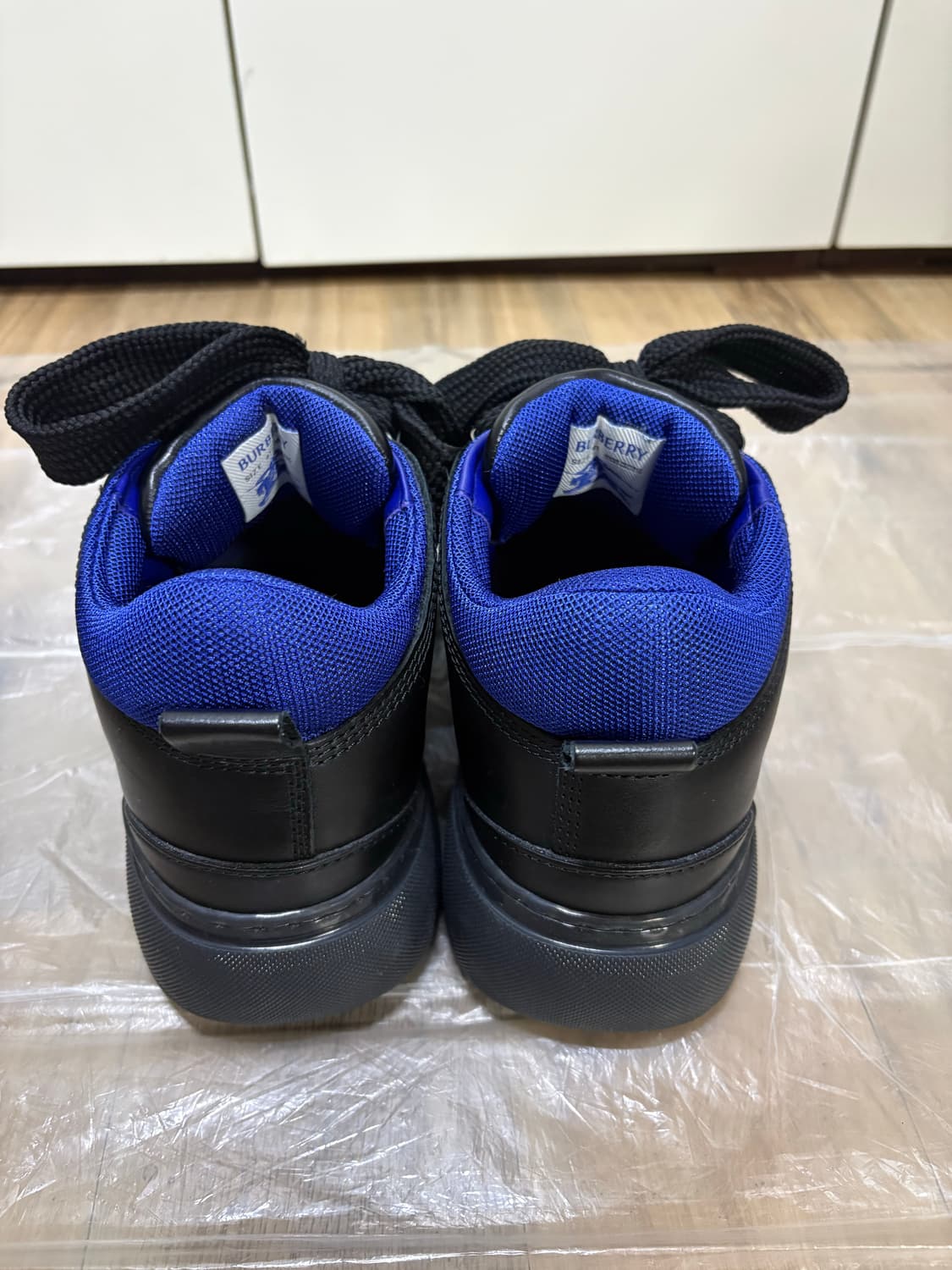 [41=260] 버버리 레더 트랙(트렉) 부츠 블랙 팝니다 상품이미지5