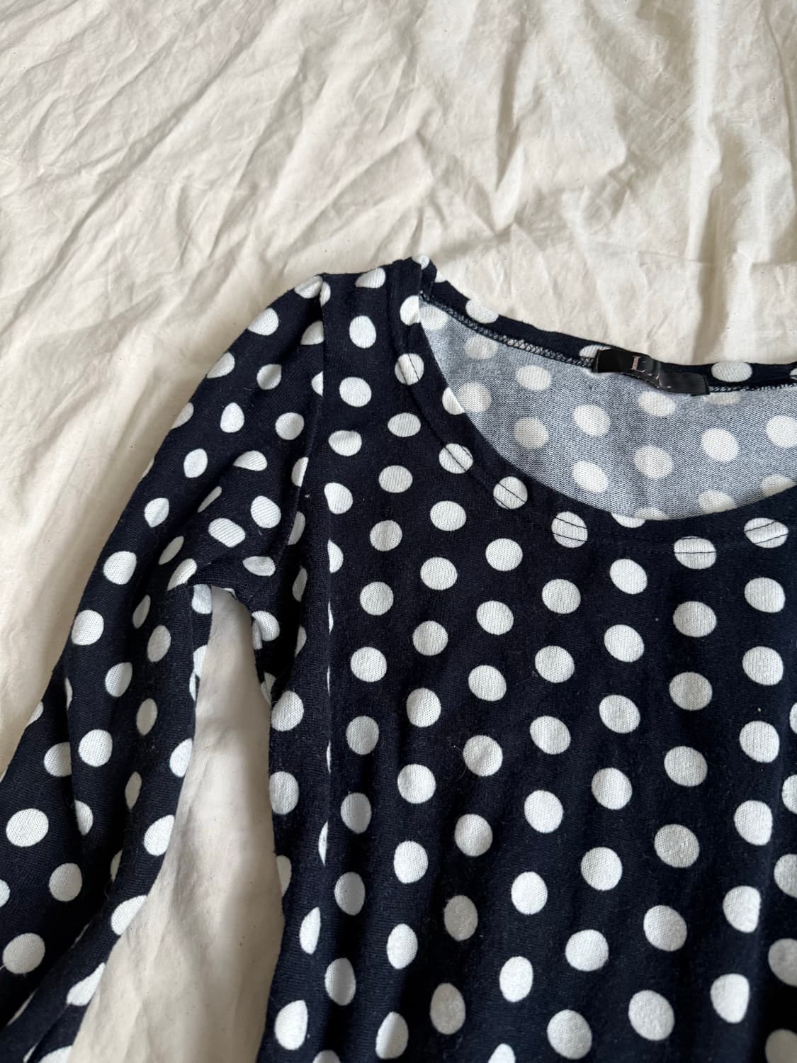 러블리 딥 네이비 도트 딱붙 롱슬리브  상품이미지2