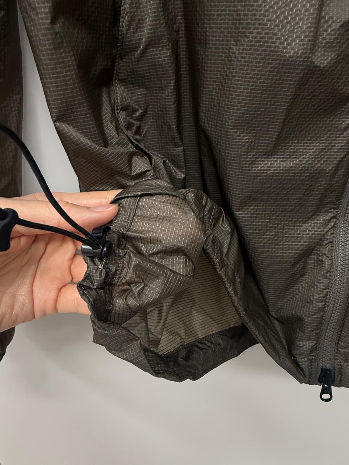 골드윈 에어리 쉘 패커블 윈드 자켓 카키4사이즈 상품이미지4