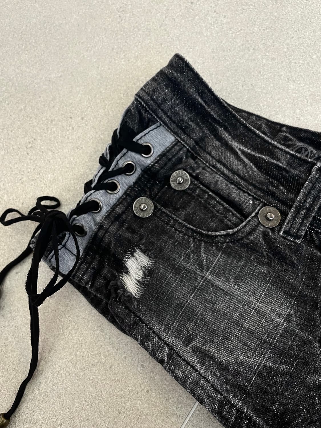 아일렛 데님 숏츠 상품이미지2