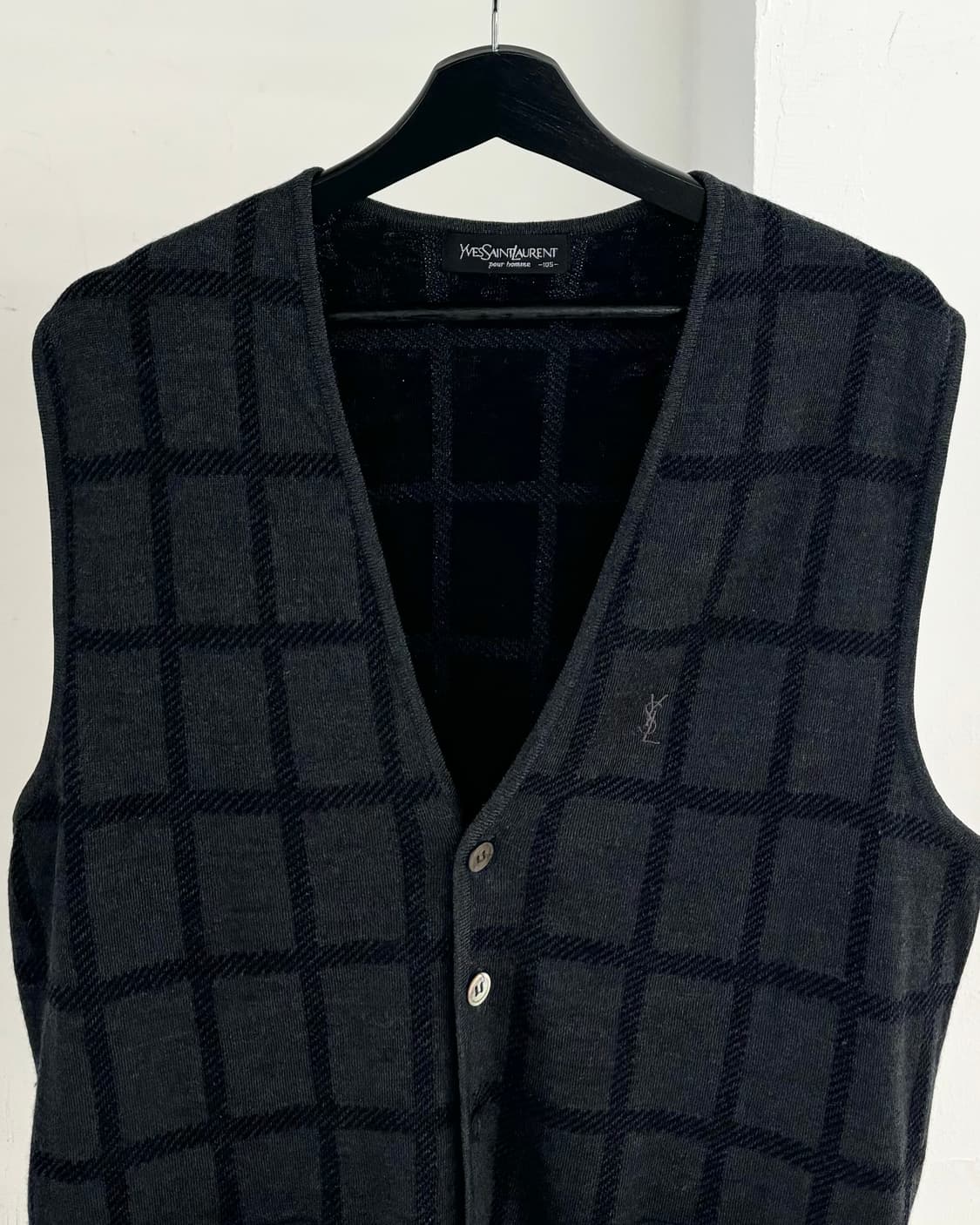 입생로랑 차콜 그레이 체크 패턴 울 니트 베스트 상품이미지2