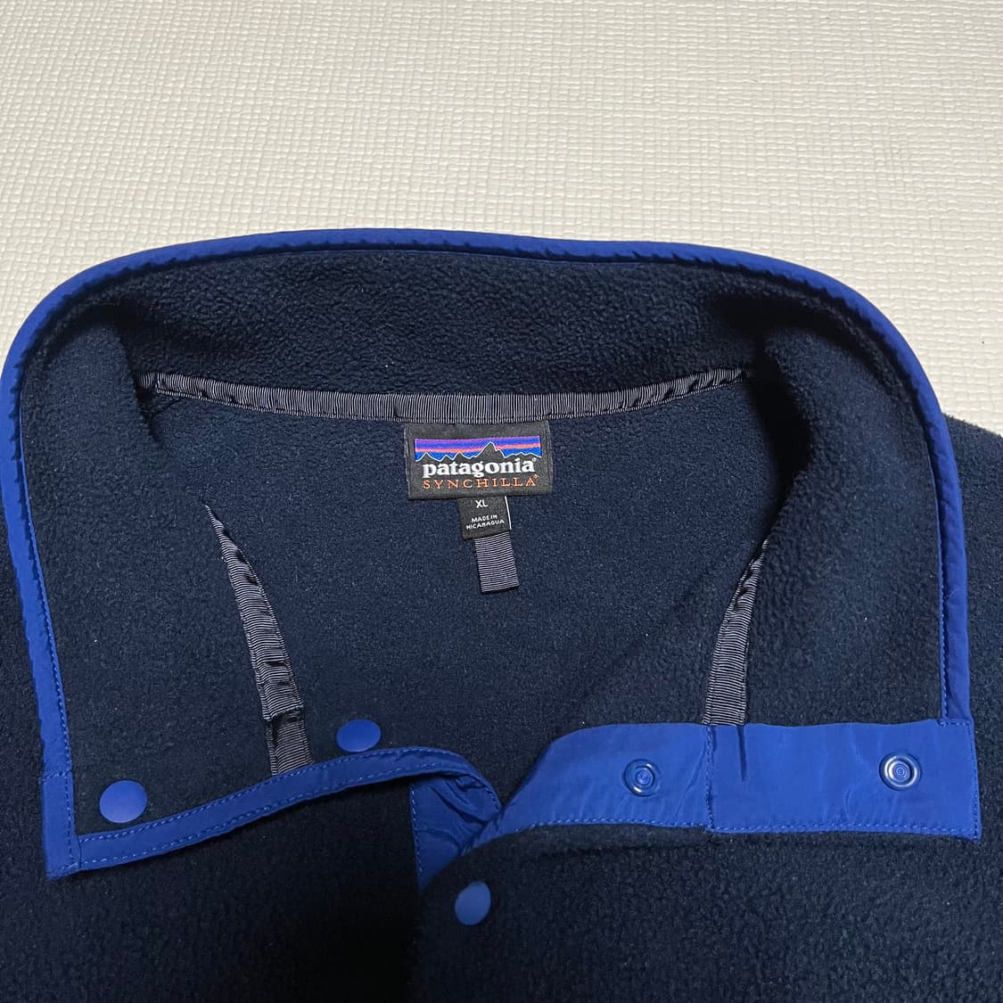 파타고니아 신칠라 네이비/레드 상품이미지3