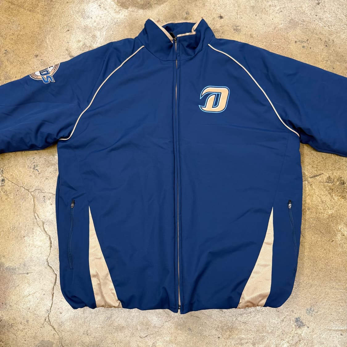 [정품/2XL] NC 다이노스 어센틱 동계 점퍼 b14 상품이미지3