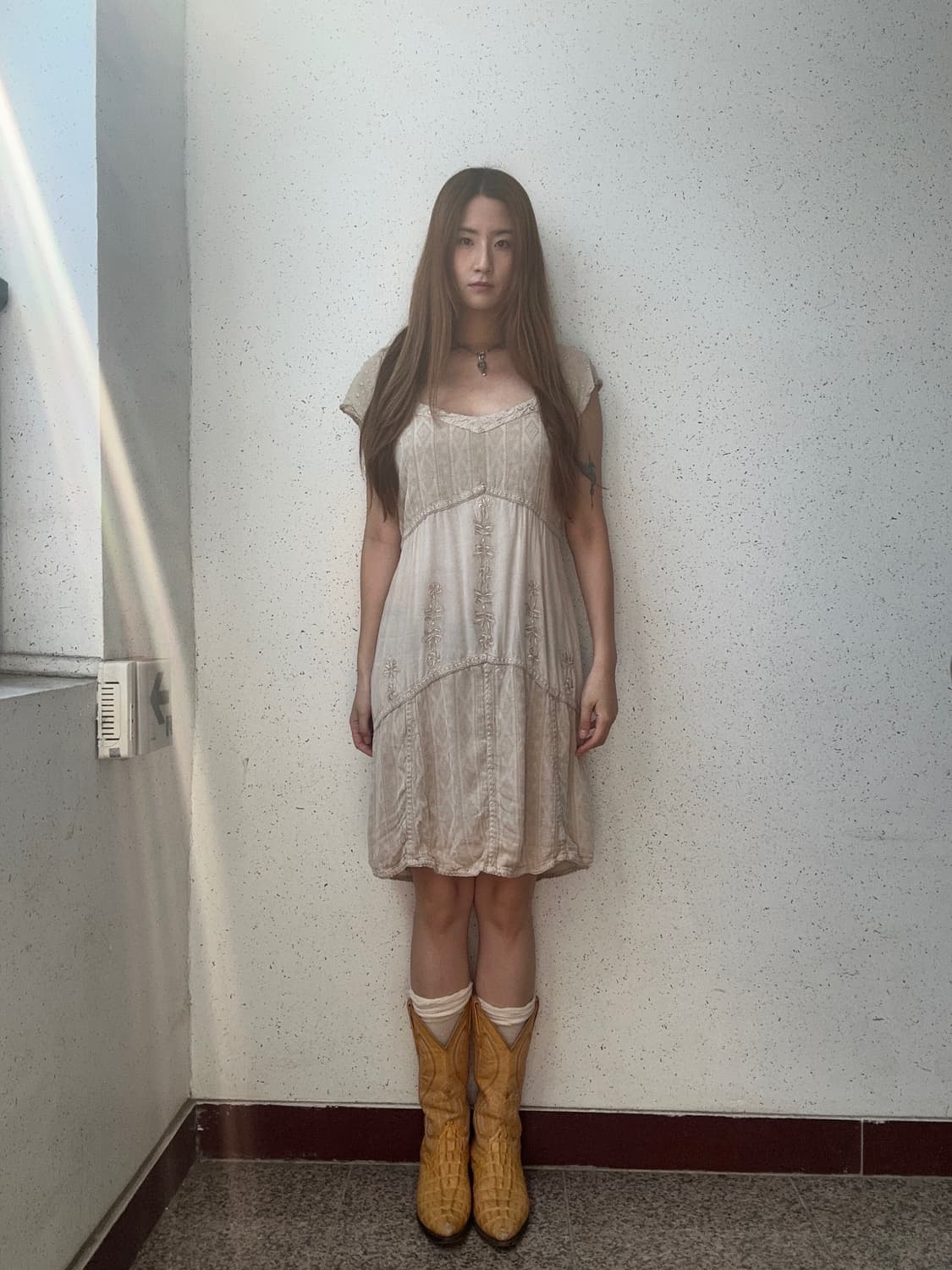 베이지 유러피안 에스닉 자수 원피스 상품이미지3