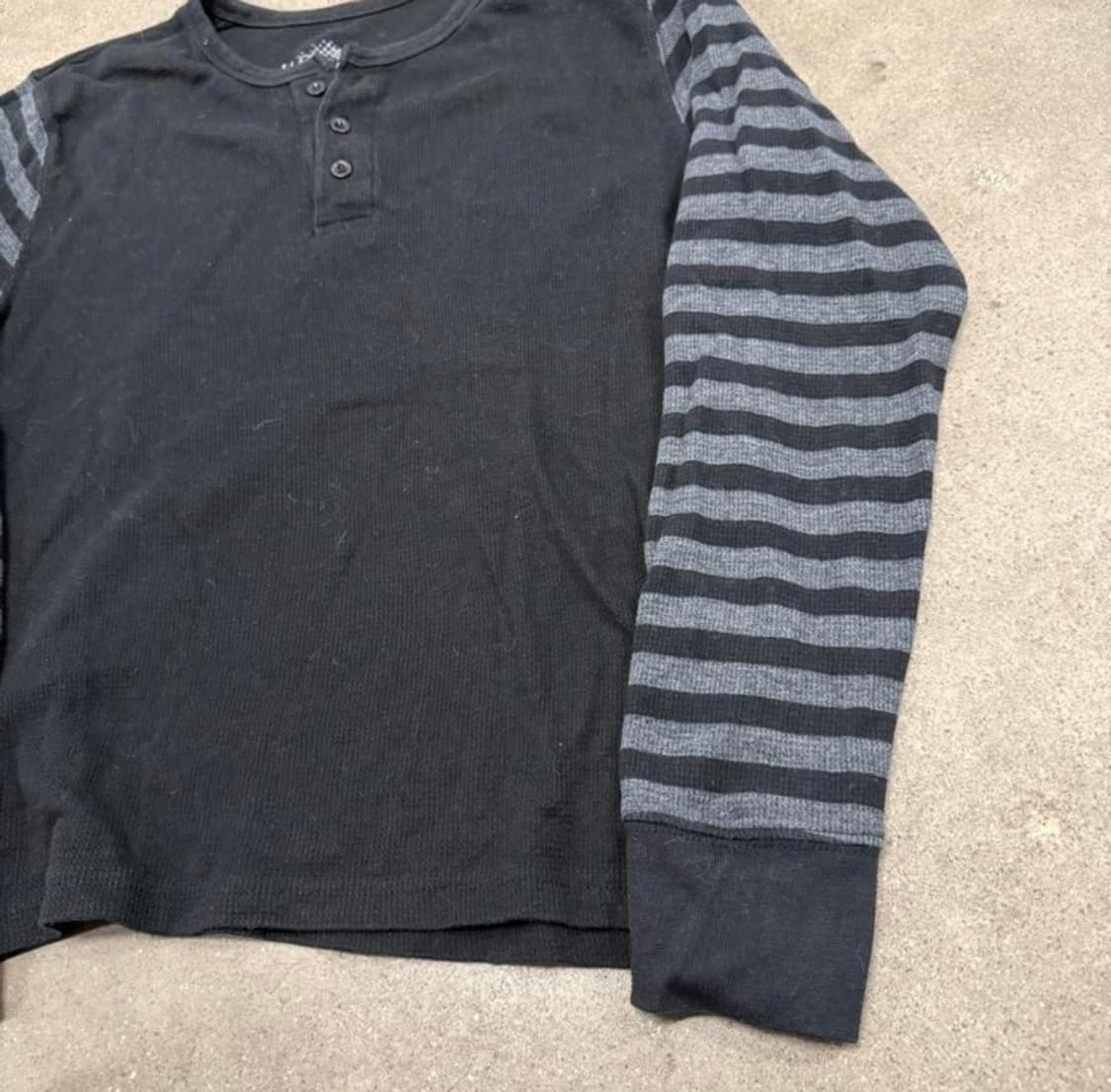 black striped henley thermal longsleeve 상품이미지3