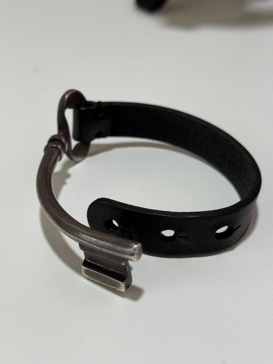 마르지엘라 열쇠팔찌 상품이미지1