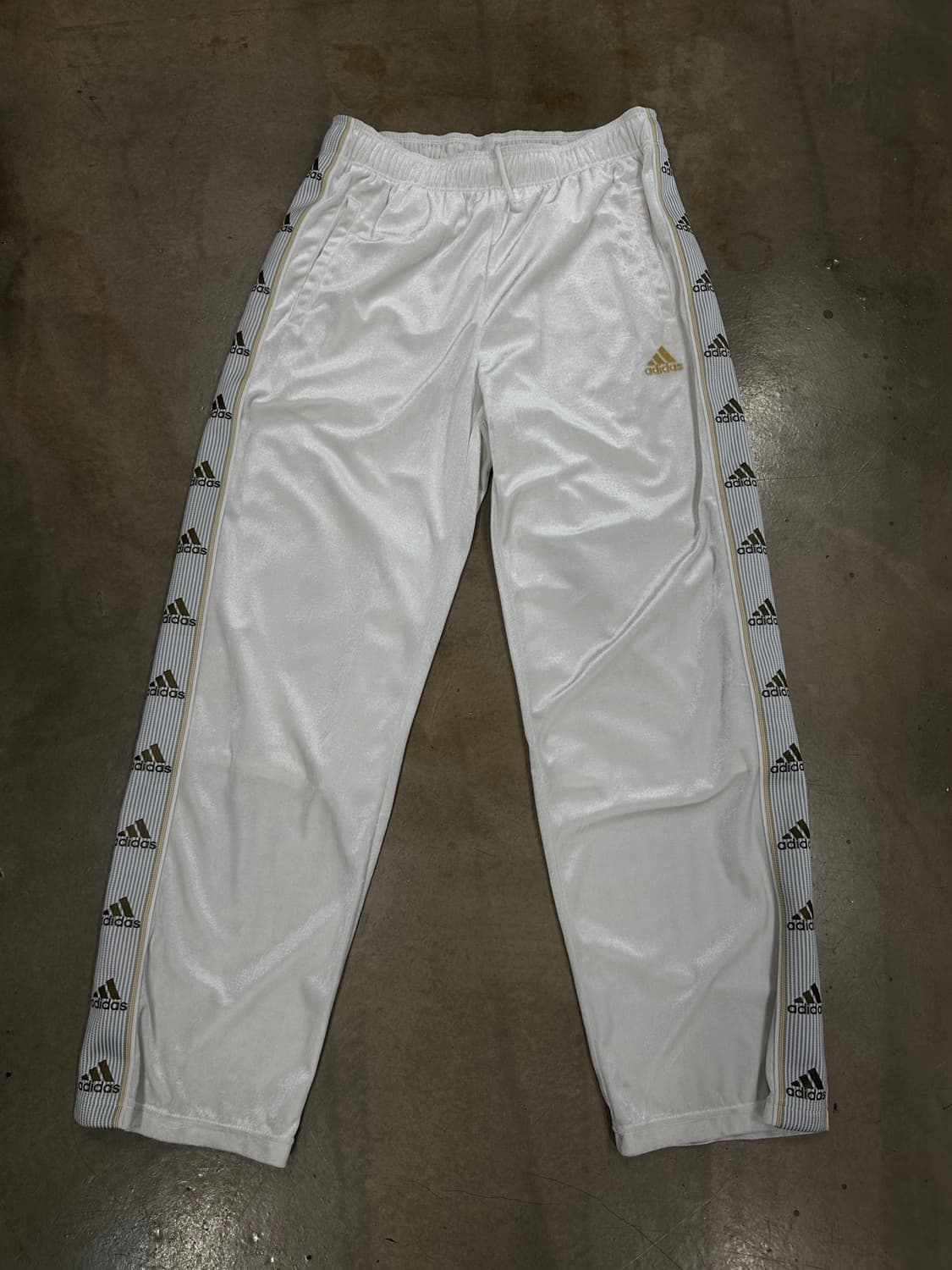 아디다스 크림벨루어 초코바닐라 트랙져지팬츠 셋업 상품이미지5