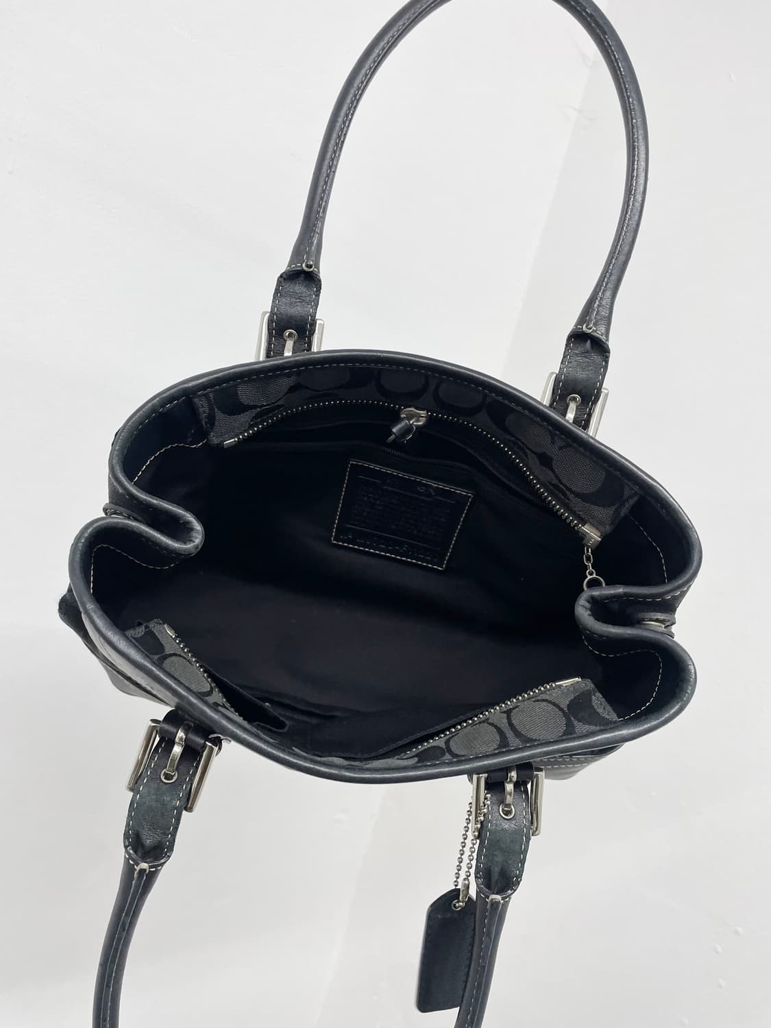 코치 블랙 자카드 숄더백 상품이미지8