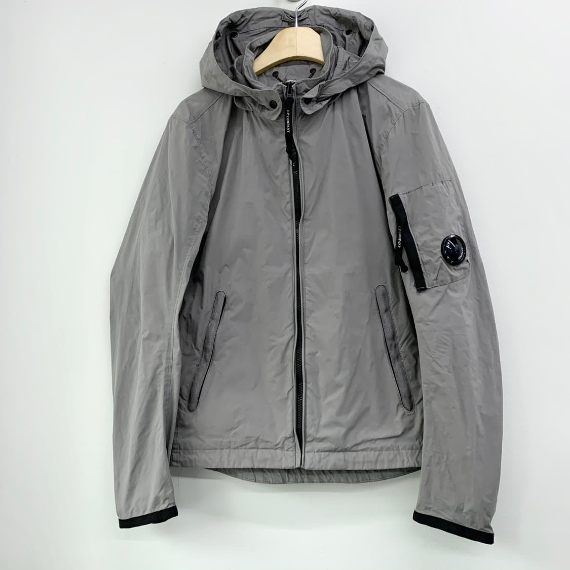 CP컴퍼니 렌즈 와펜 실버 고글 나일론 후드 자켓 상품이미지4