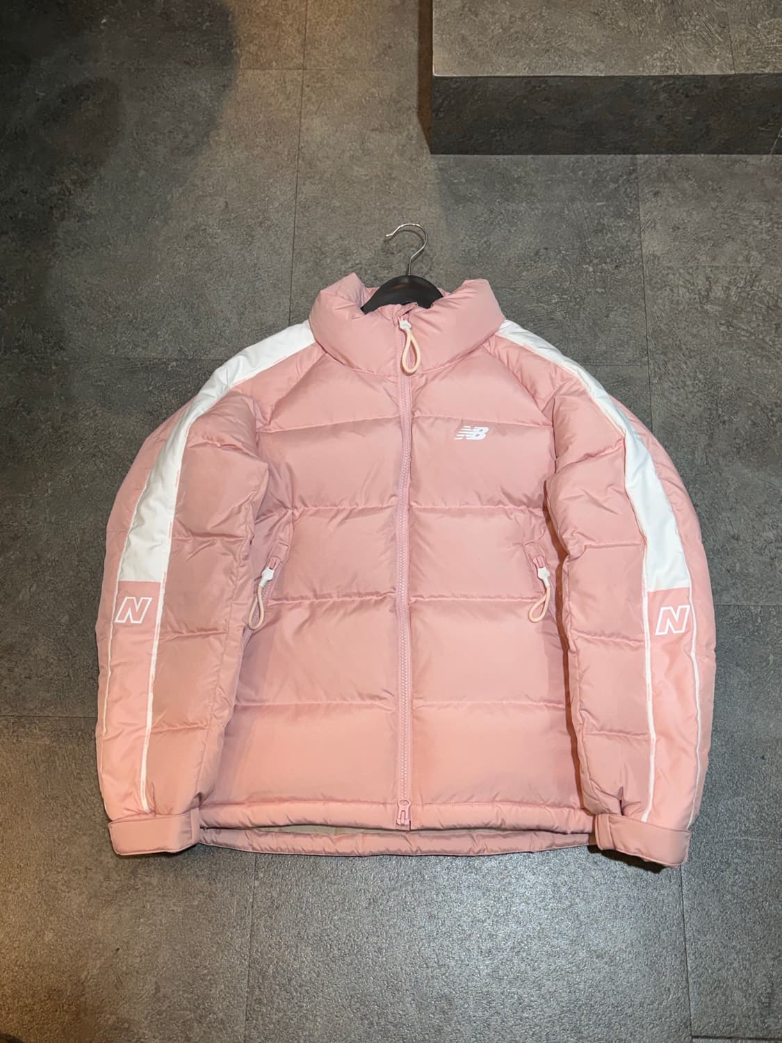 뉴발란스 구스다운 여성 패딩 S사이즈 상품이미지2