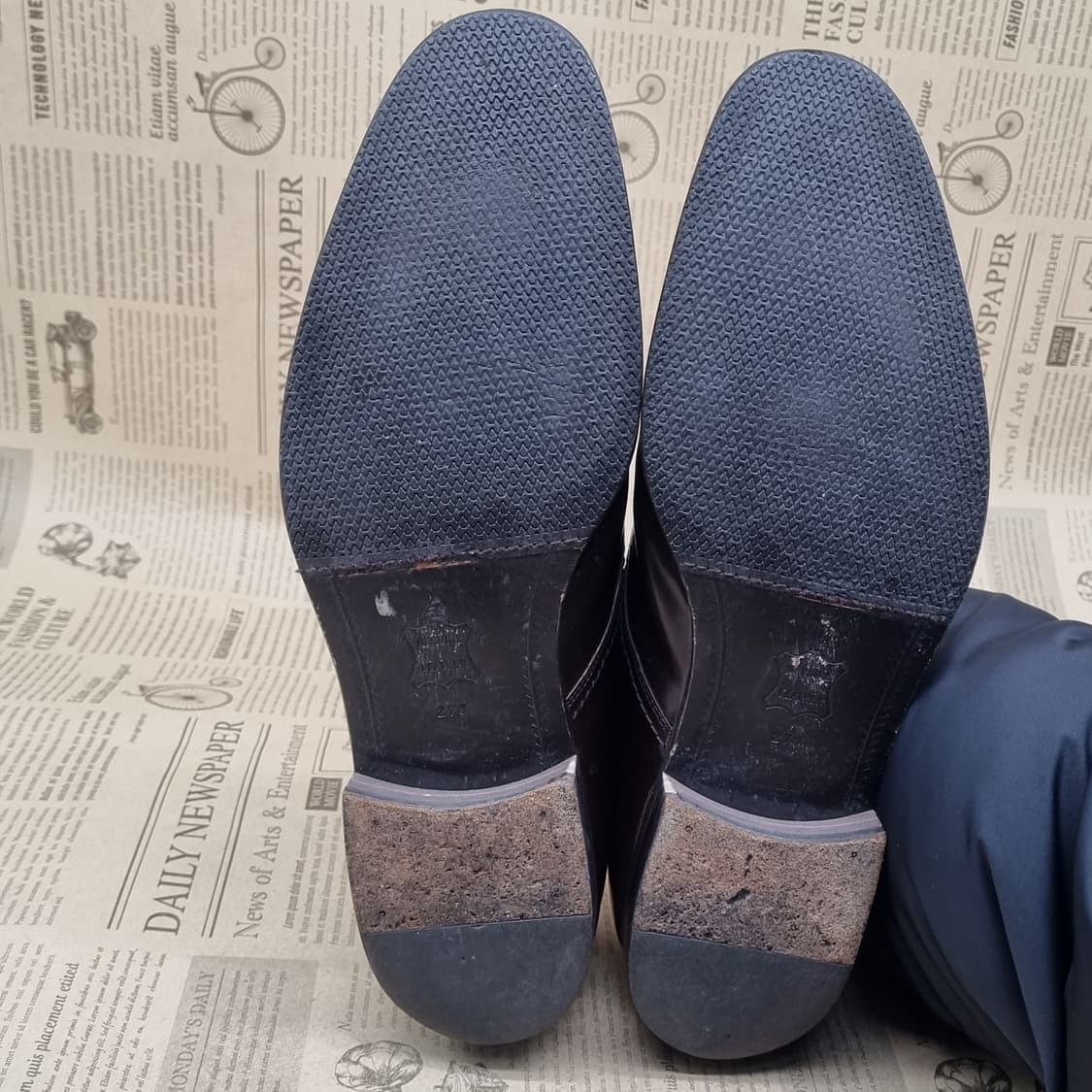 정품 발렌시아가 남성정장구두270 상품이미지3