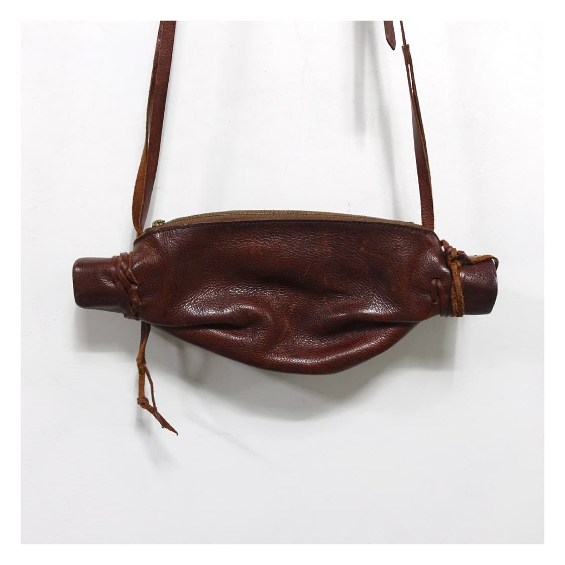 LEATHER 핸드메이드 아티잔 크로스 보틀 브라운 레더백 상품이미지5