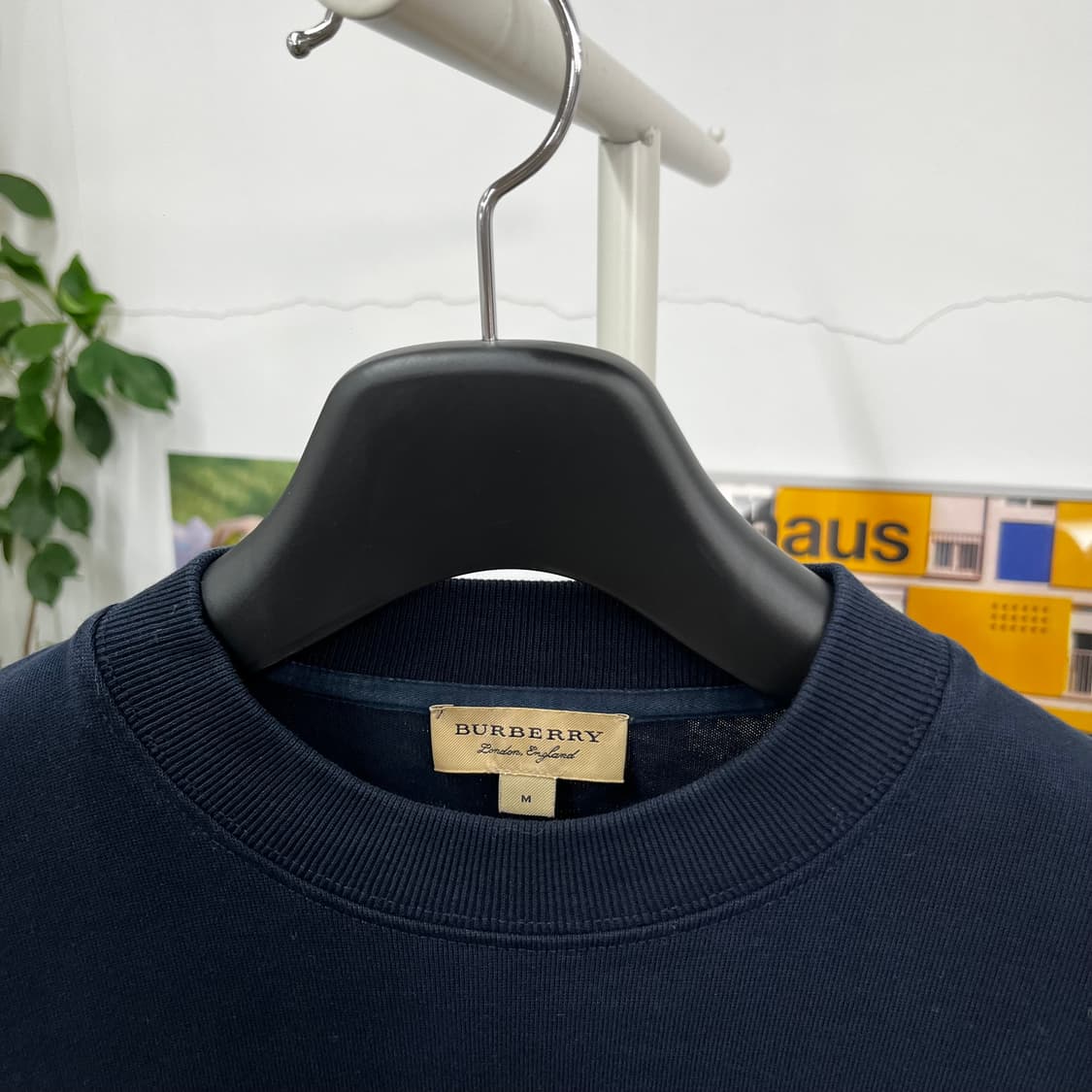 버버리 백로고 프린팅 롱슬리브 M 상품이미지4