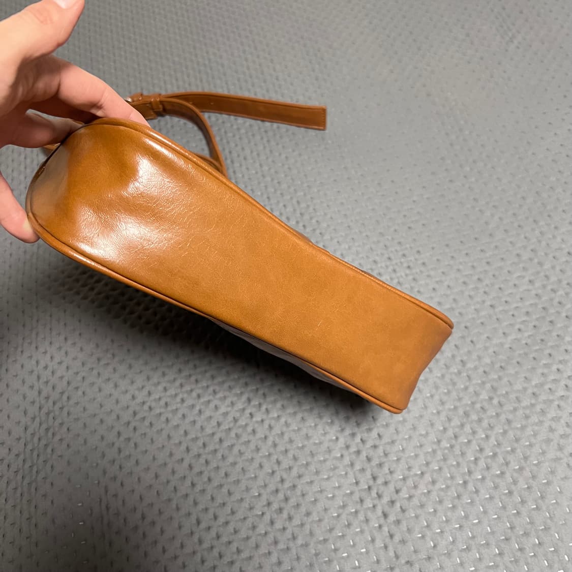 밀로 아카이브 쉘 레더 데이백 (브라운) 상품이미지6