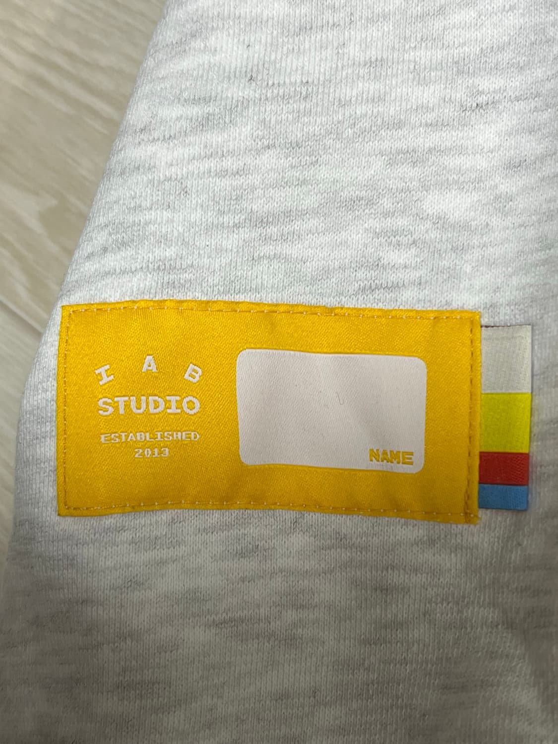 아이앱 스튜디오 후드티 상품이미지3