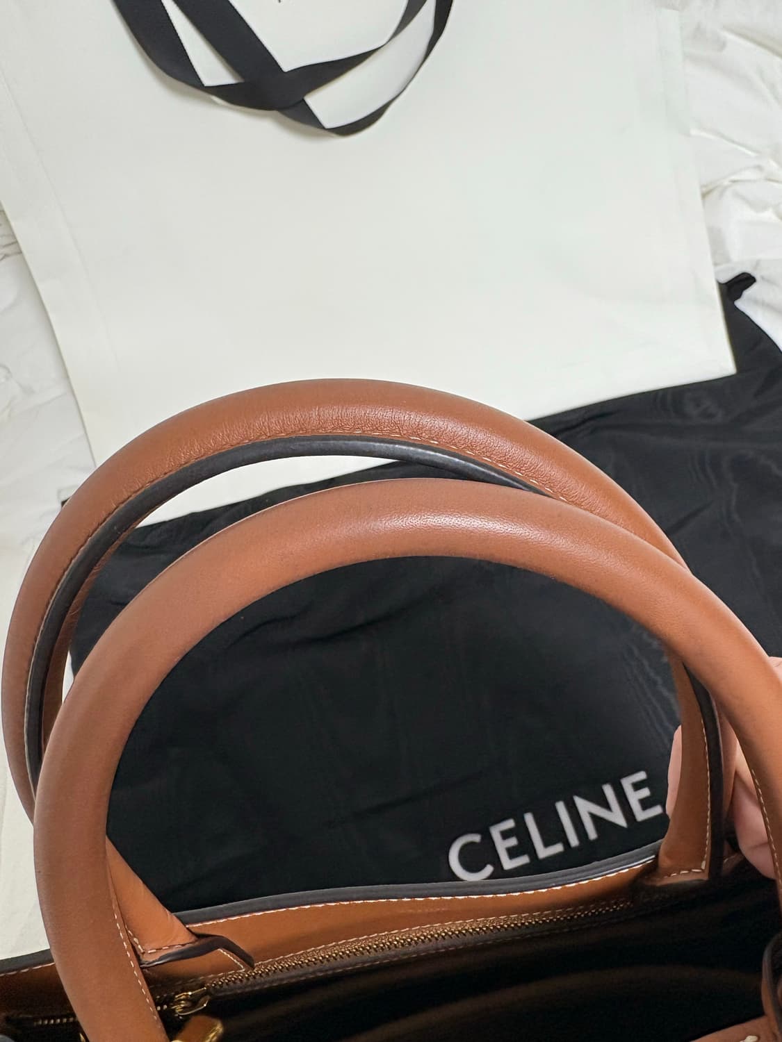 셀린느 트리오페 버티컬 카바스 토트백 라지 상품이미지7