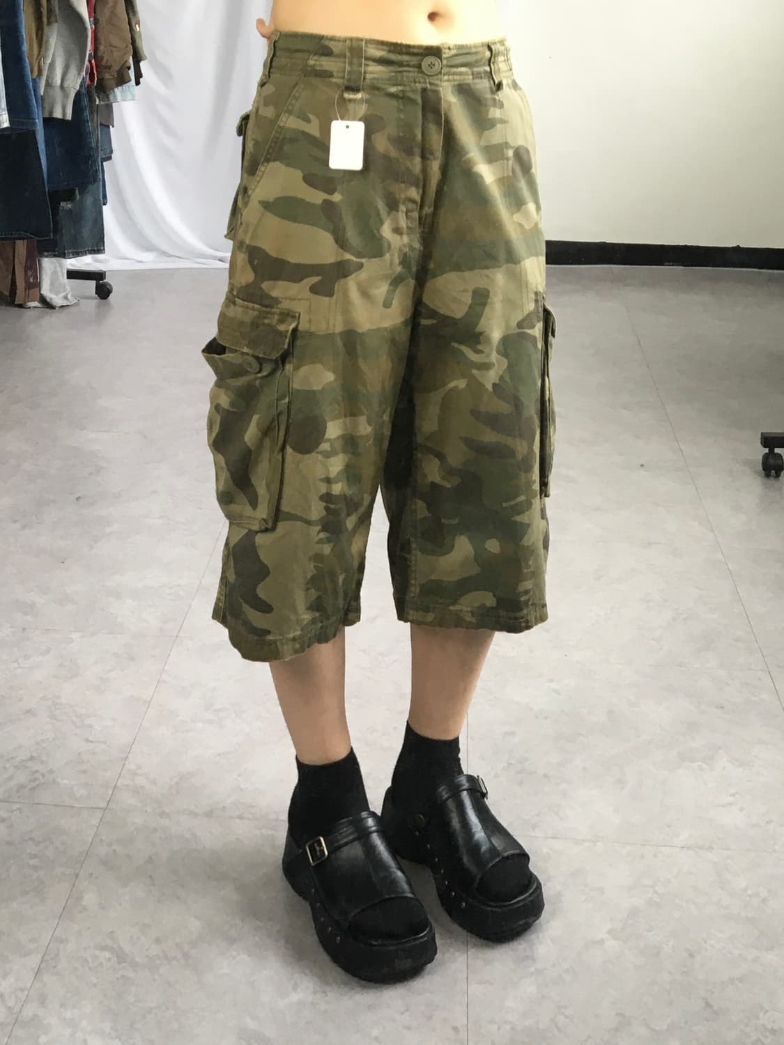 Camo pattern cago half pants 상품이미지1