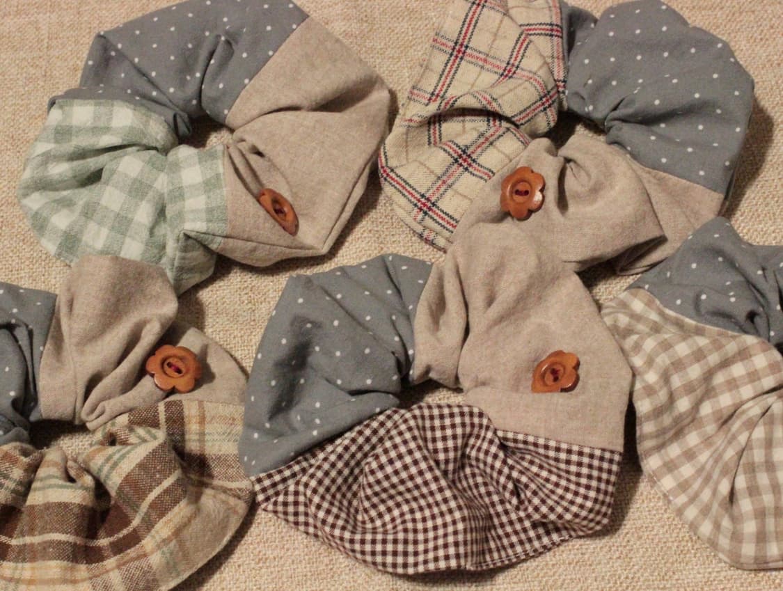 핸드메이드 패치워크 단추 스크런치 상품이미지3