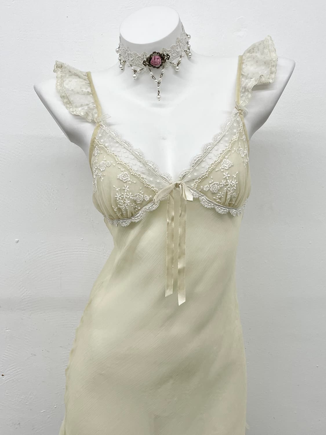 에블린 시어 레이스 슬립 상품이미지2