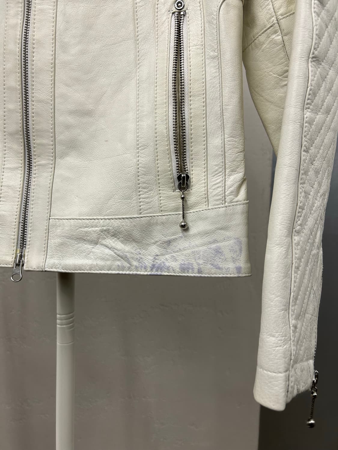 ARMANI EXCHANGE 화이트 레더 자켓 상품이미지8