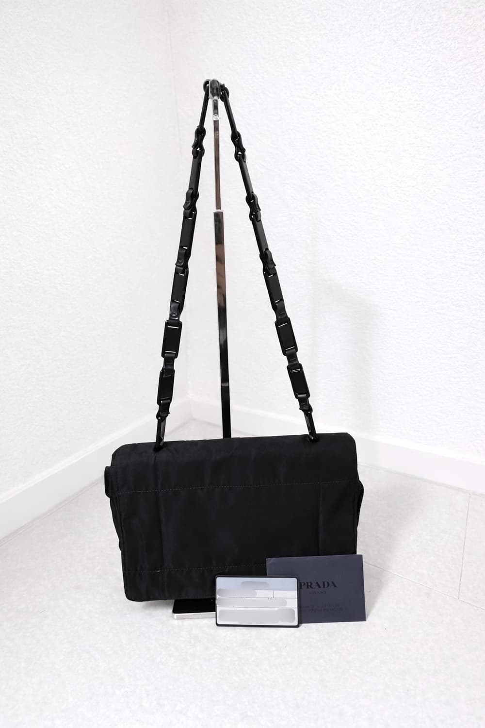 (Prada 정품) 프라다 플라스틱 체인 숄더백 상품이미지1