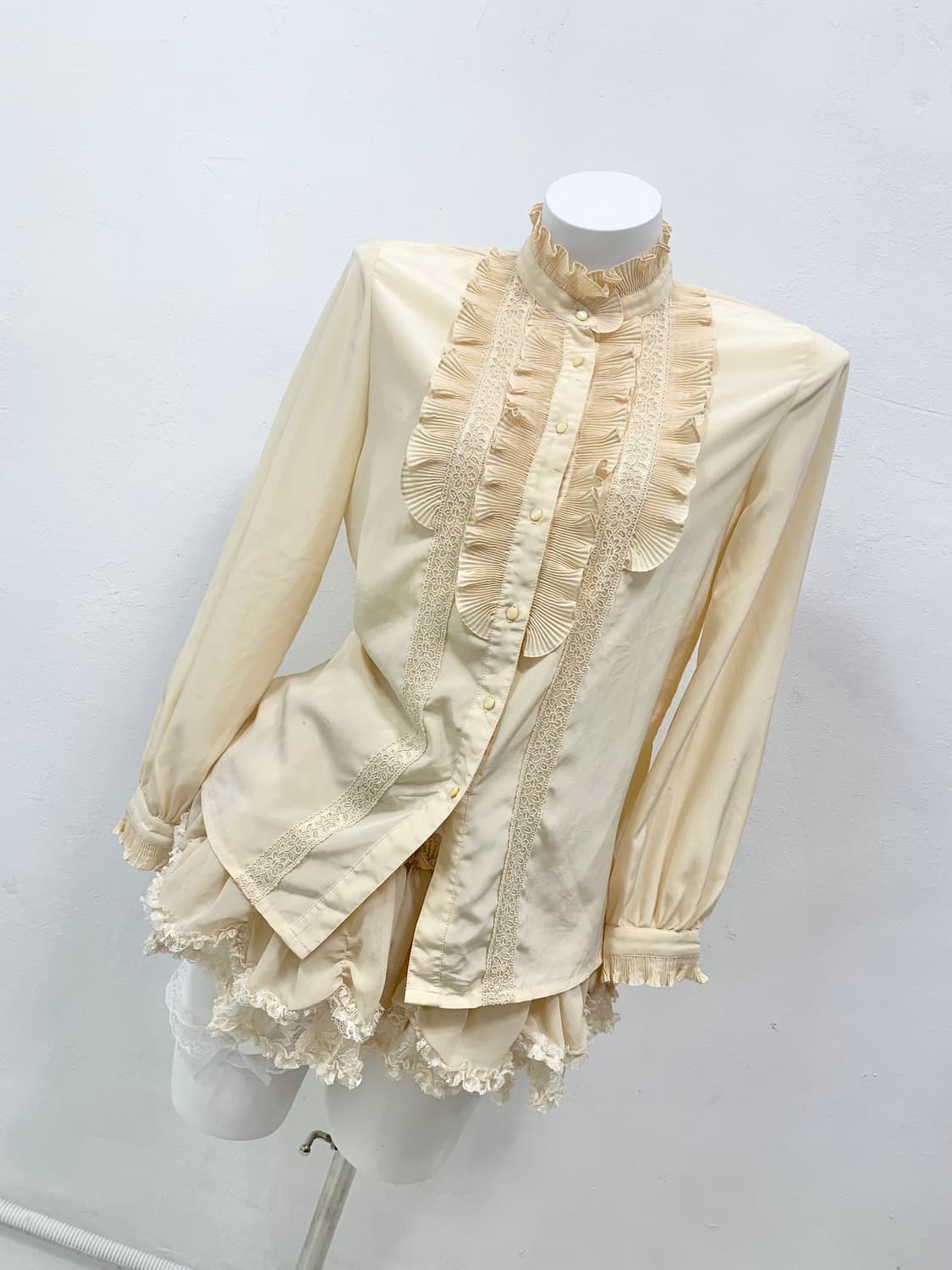 [LELIC] 로걀 공겜여주 레이스 코리락쿠마 블라우스 상품이미지5