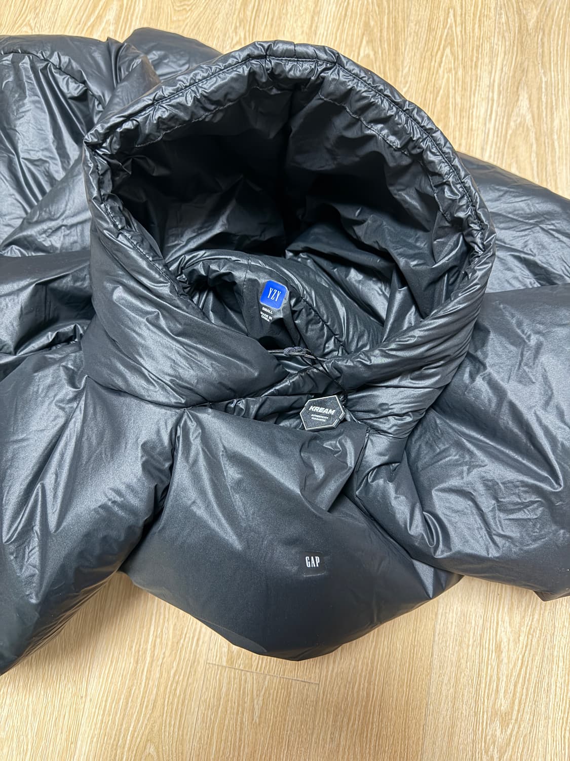 이지 갭 엔지니어드 바이 발렌시아가 티컷 퍼퍼 파카 블랙 S  새상품 입 상품이미지4