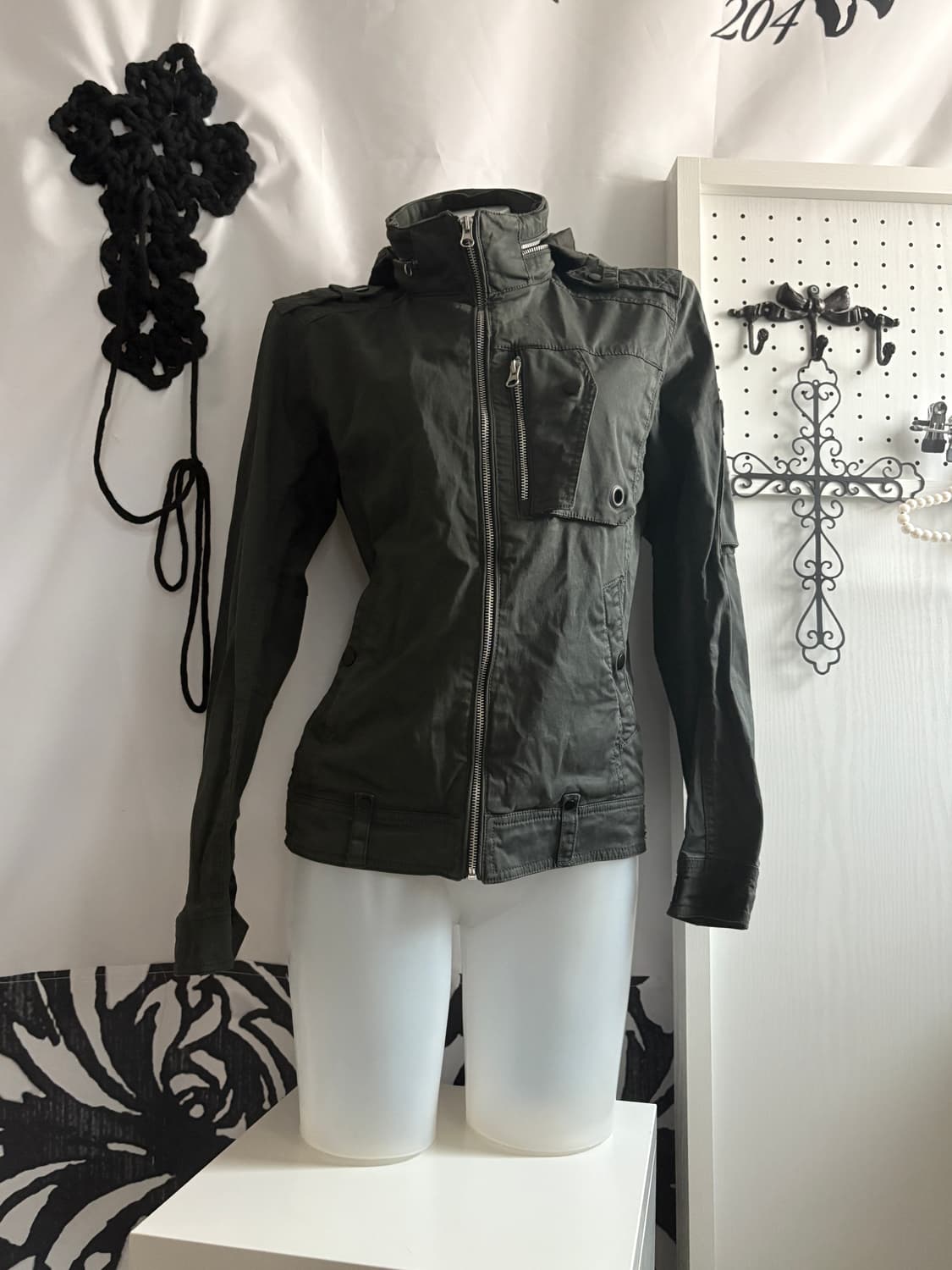 • Dark Khaki High Neck Hooded Jacket 상품이미지1