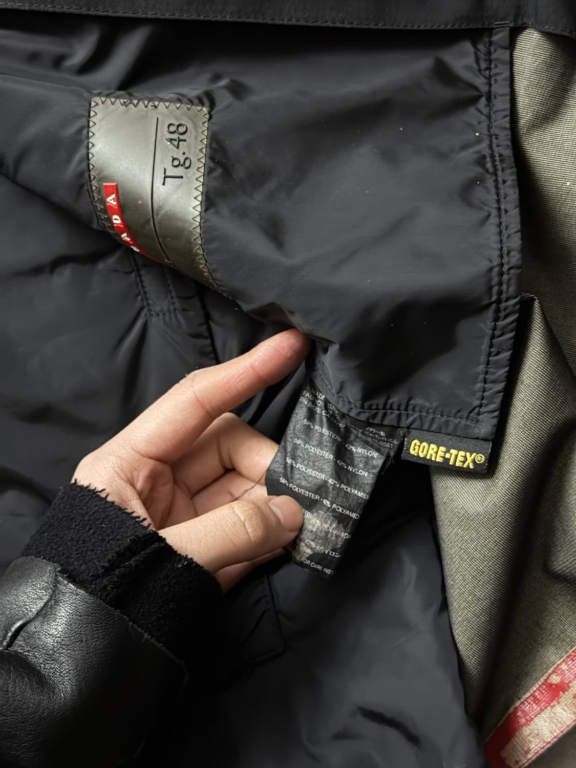 프라다스포츠 고어텍스 후드점퍼 상품이미지9