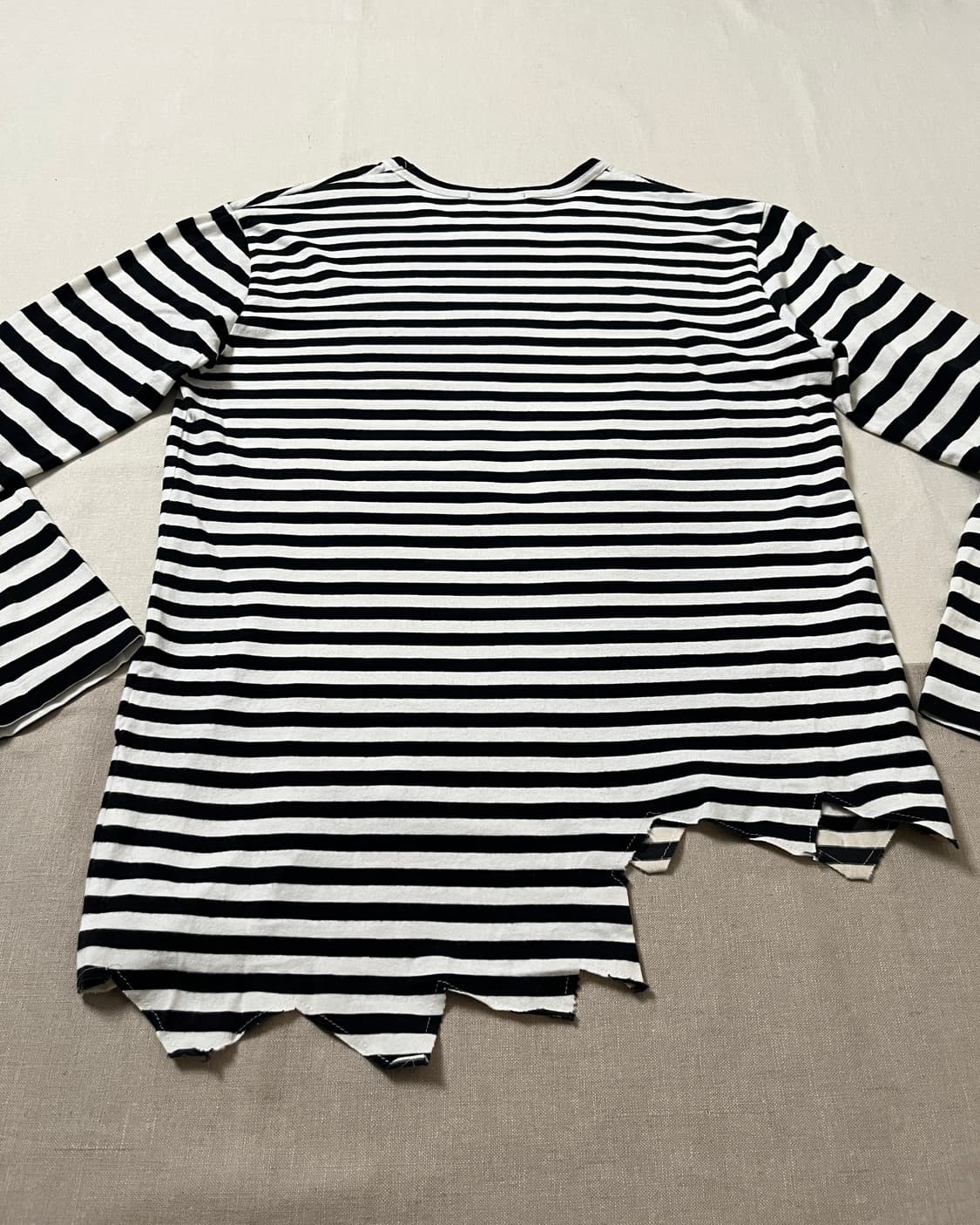 꼼데가르송 옴므플러스 컷오프 보더티 homme plus 보더티 상품이미지4