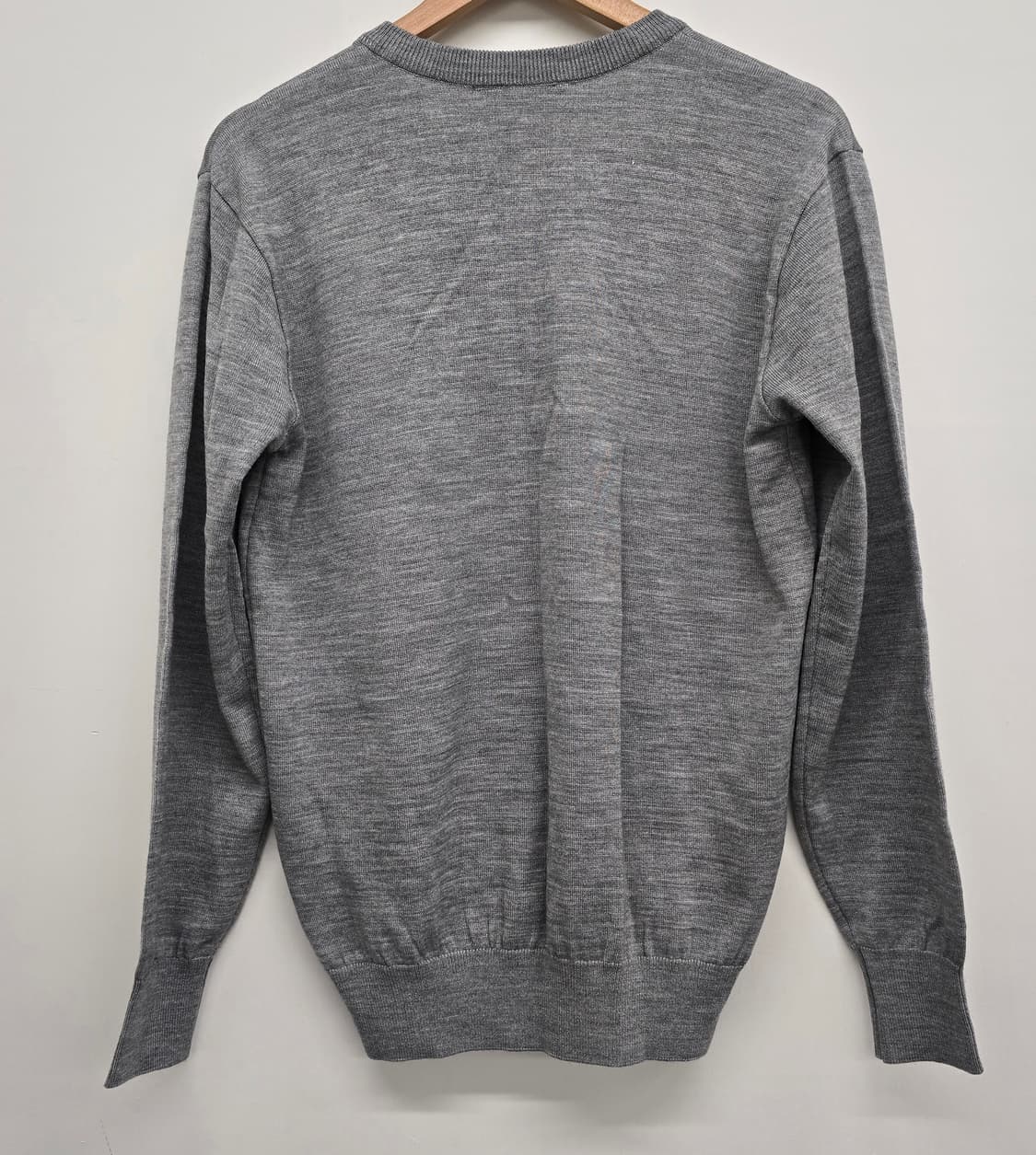 타이틀리스트 남성 V넥 긴팔니트.
싸이즈 95~100 상품이미지2