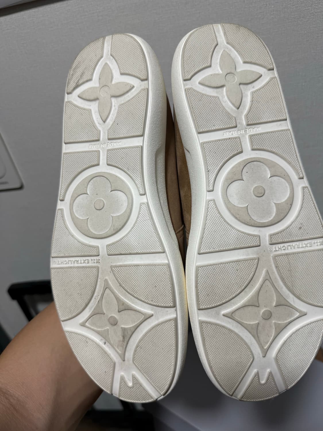 루이비통 남성 스웨이드 슬립온 브라운 8사이즈 상품이미지4