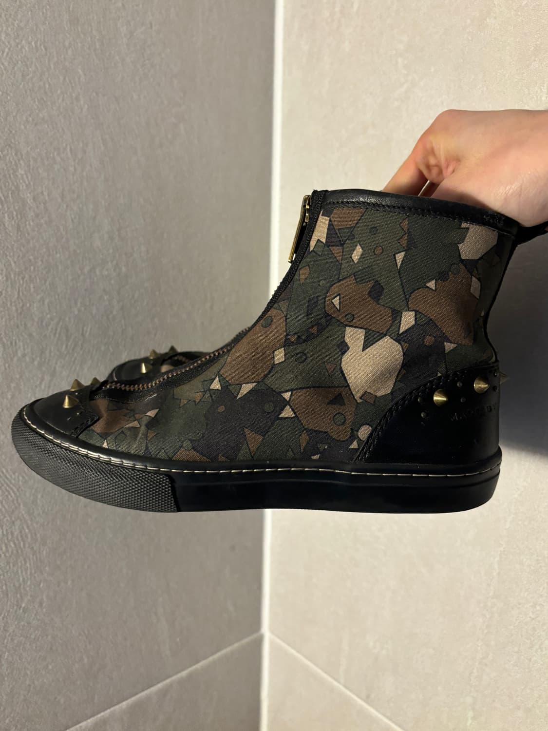 마크 바이 마크 제이콥스 카모 스커트 하이탑 상품이미지1