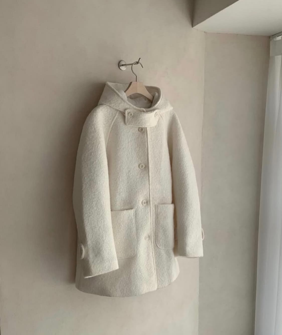 부클 하이넥 후드 하프코트 화이트 상품이미지1