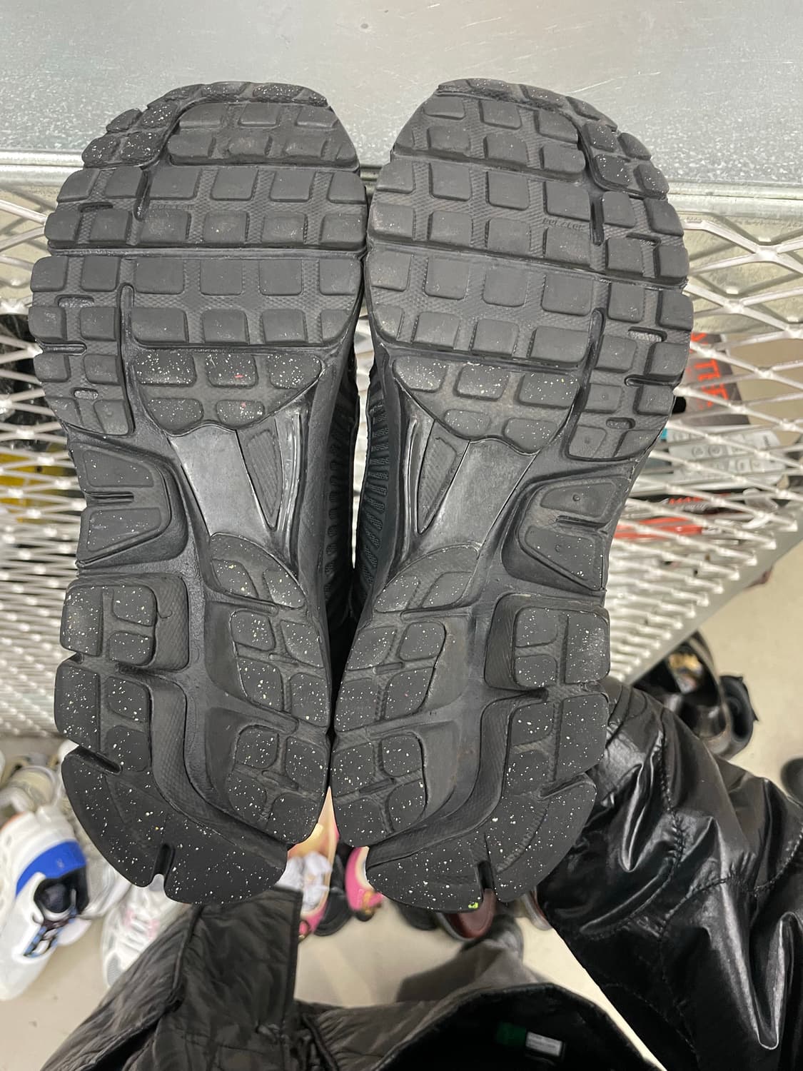 나이키 줌 보메로 5 트리플 블랙 275 상품이미지6